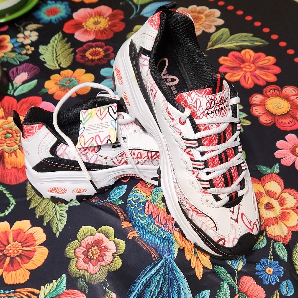 Skechers Women's White and Red Heart Sneakers